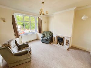 Lounge- click for photo gallery